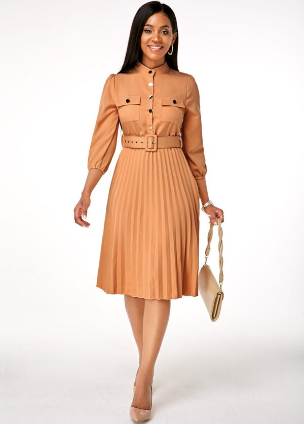 Robe ceinturée boutonnée à ourlet plissé