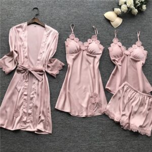 Satin Sexy dentelle pyjama 4 pièces ensemble pyjama soie Homewear Spaghetti sangle Pijama femmes vêtements de nuit avec coussinets de poitrine