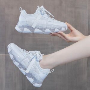 Nouveau Style femmes blanc vieille école chaussures mode d'été sauvage blanc simple maille à lacets Sport chaussures décontractées