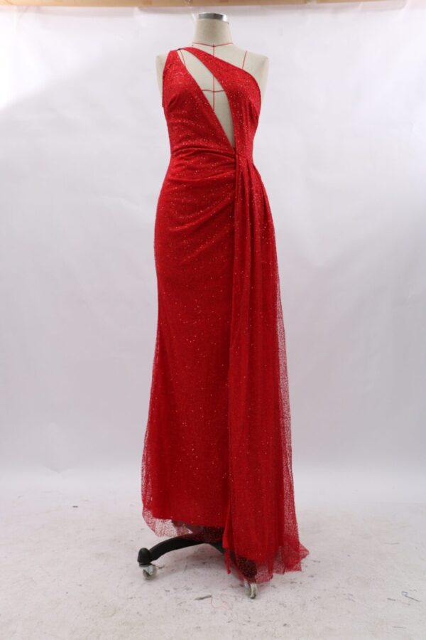 Nouvelle Robe de soirée sexy en diagonale de couleur rouge à l'épaule Robe de soirée longue bordée d'or chaud - Image 4