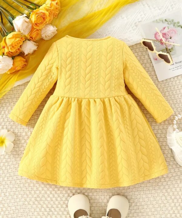 BELAIR DELUXE, Robe en maille style princesse à manches bouffantes tricotée avec joli col boutonné pour petites filles (Copy) - Image 3